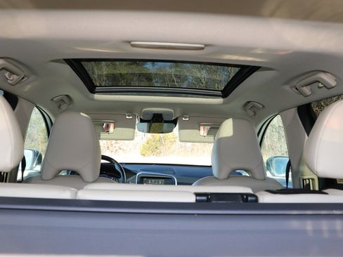 Used 2016 Volvo XC60 T6 Platinum w/ Climate Package image 9