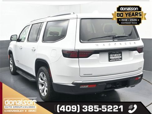 Used 2022 Jeep Wagoneer Series II w/ Flexible Seating Group image 4