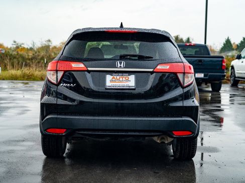 Used 2019 Honda HR-V LX image 11