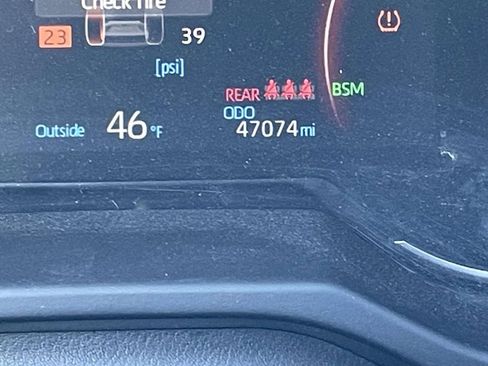 Used 2024 Toyota RAV4 XLE image 37