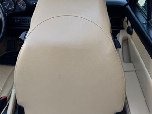 Used 1998 Porsche 911 Carrera RWD image 48