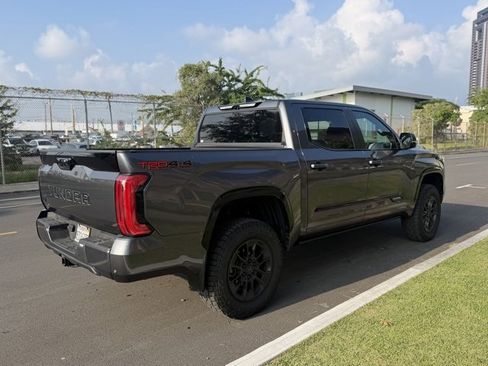 Used 2024 Toyota Tundra Platinum image 3