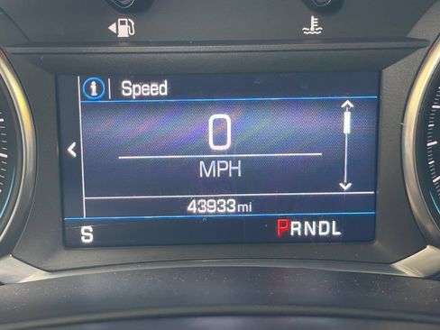 Used 2024 Chevrolet Equinox LT FWD image 23