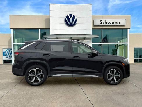 New 2026 Volkswagen Tiguan SE image 6