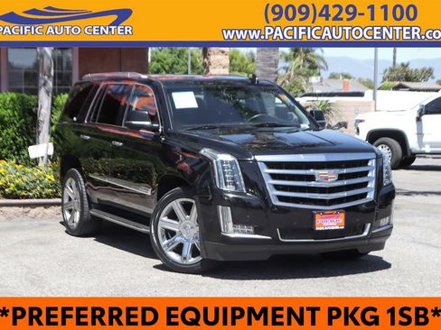 Used 2017 Cadillac Escalade Luxury AWD/4WD image 1
