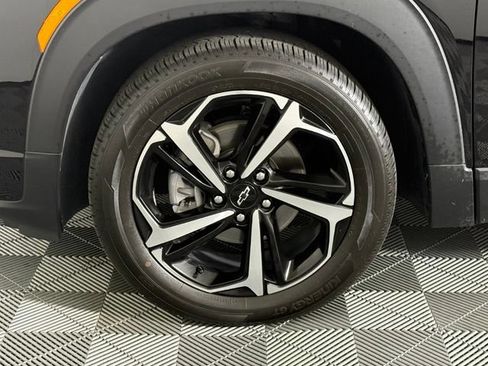 Used 2022 Chevrolet TrailBlazer RS w/ Sun and Liftgate Package FWD image 11
