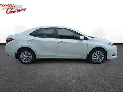 Used 2018 Toyota Corolla LE FWD image 4