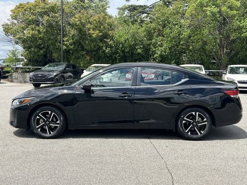 Used 2025 Nissan Sentra SV FWD image 10