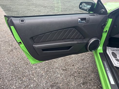 Used 2014 Ford Mustang Premium image 25