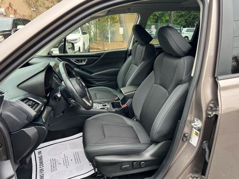 Used 2023 Subaru Forester Premium AWD/4WD image 7
