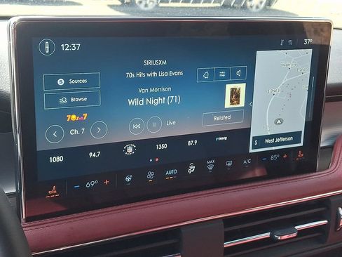 Used 2025 Lincoln Corsair Grand Touring w/ Equipment Group 301A AWD/4WD image 16