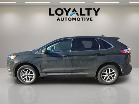 Used 2024 Ford Edge SEL image 2