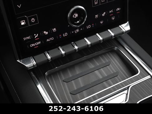 Used 2025 GMC Sierra EV Denali AWD/4WD image 17