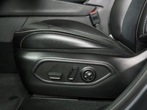 Used 2025 Jeep Grand Cherokee Altitude RWD image 57