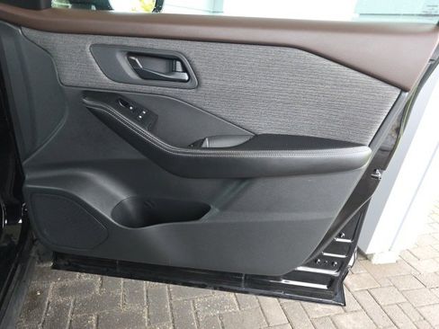 Used 2021 Nissan Rogue S image 7