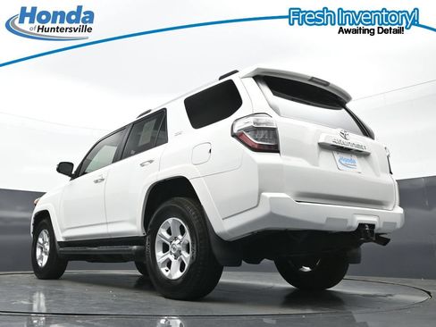 Used 2023 Toyota 4Runner SR5 Premium w/ Moonroof Package RWD image 31