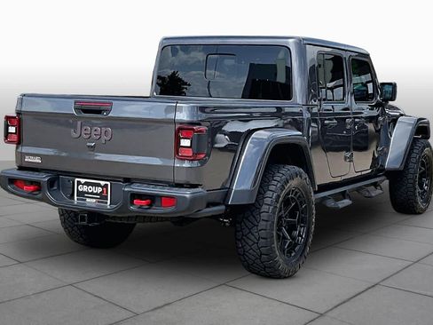 Used 2025 Jeep Gladiator Rubicon w/ Convenience Group AWD/4WD image 10