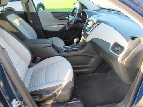 Used 2020 Chevrolet Equinox LT FWD image 10