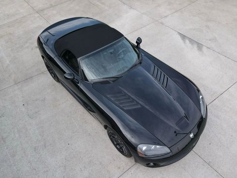 Used 2004 Dodge Viper SRT-10 image 44