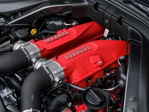 Used 2025 Ferrari Roma Spider image 7