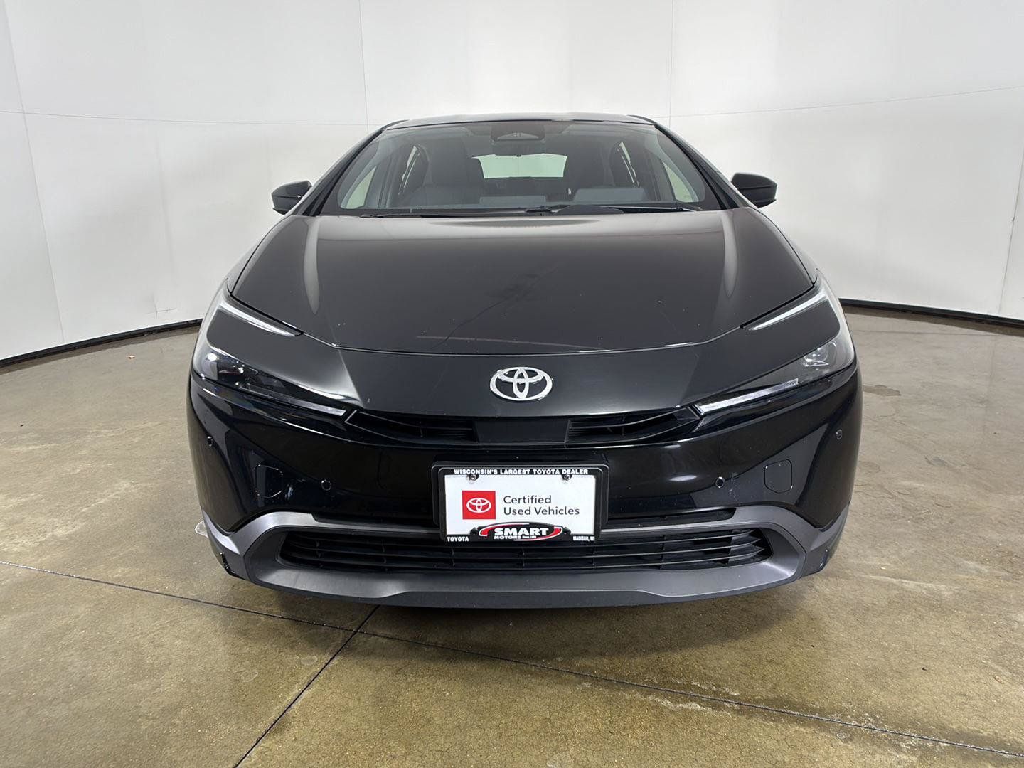 Used 2025 Toyota Prius LE FWD image 6