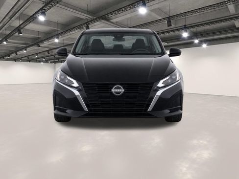 Used 2024 Nissan Altima 2.5 SV FWD image 5
