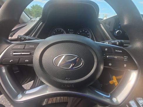 Used 2023 Hyundai Sonata SEL FWD image 9