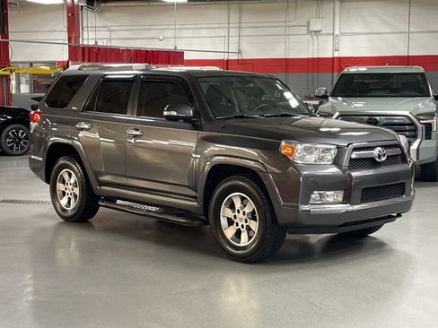 Used 2012 Toyota 4Runner SR5 image 2