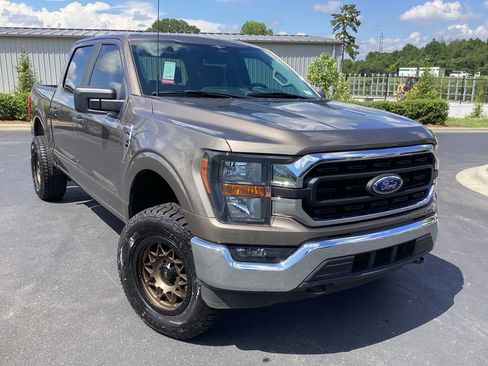 Used 2023 Ford F150 XLT image 7