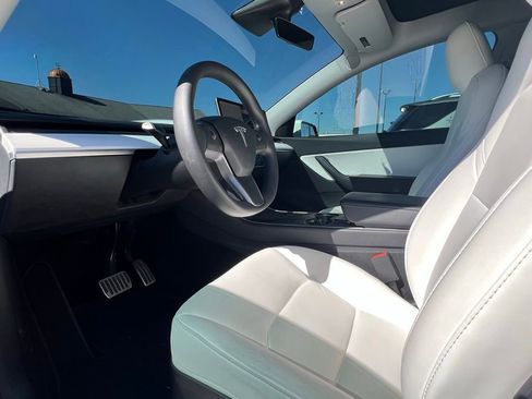 Used 2020 Tesla Model Y Long Range image 15
