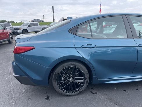 Used 2025 Toyota Camry SE image 26