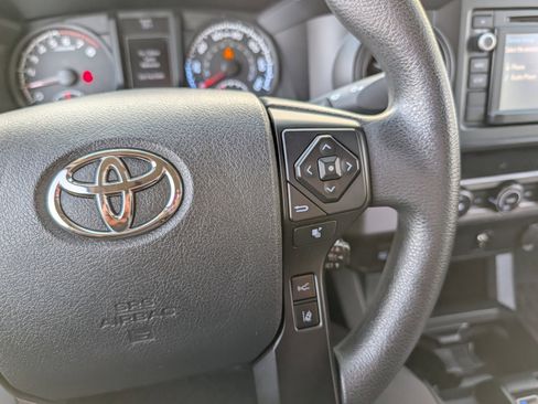 Used 2019 Toyota Tacoma SR image 42
