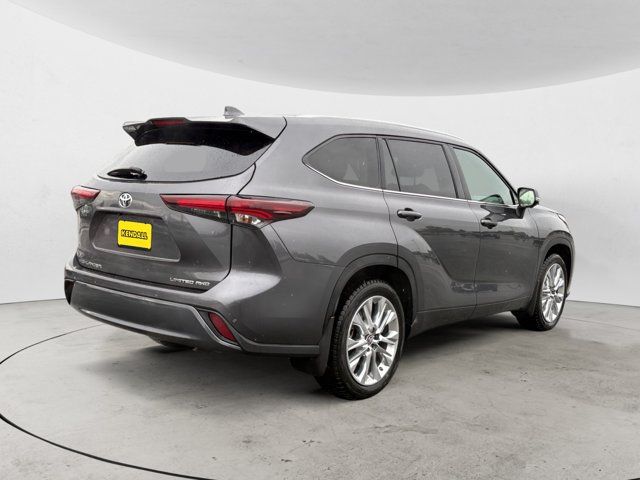 Used 2024 Toyota Highlander Limited AWD/4WD image 5