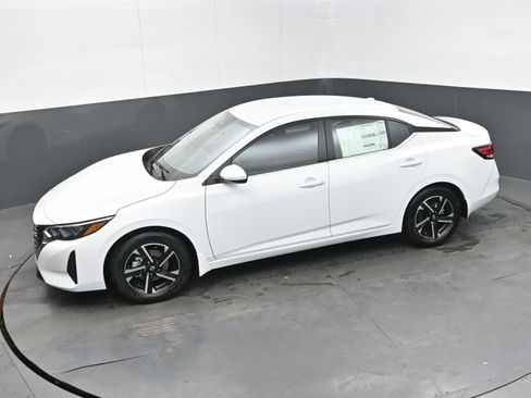 New 2025 Nissan Sentra SV w/ All-Weather Package image 33