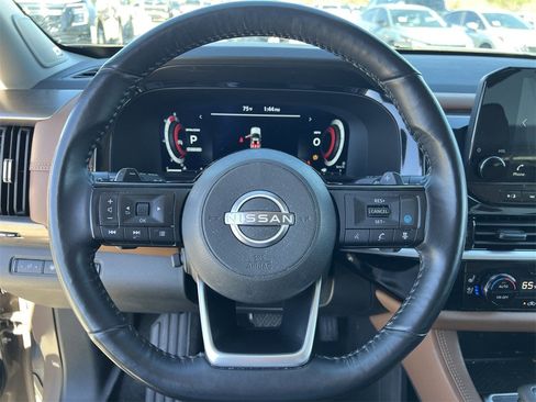 Certified 2024 Nissan Pathfinder Platinum image 10