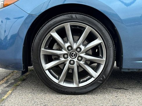 Used 2018 MAZDA MAZDA3 Touring FWD image 27