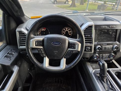 Used 2014 Ford F150 Platinum RWD image 11