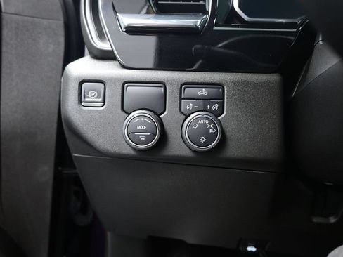 Used 2022 Chevrolet Silverado 1500 LT RWD image 17