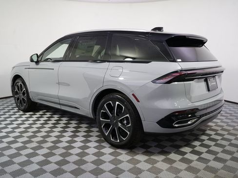 New 2026 Lincoln Nautilus Reserve AWD/4WD image 3
