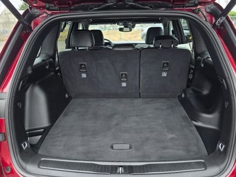 Used 2024 Jeep Grand Cherokee Limited image 12