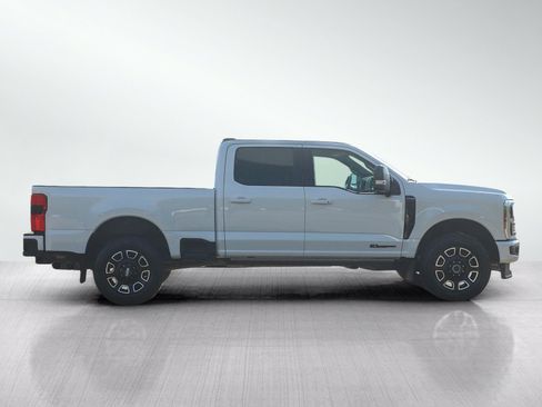 Used 2025 Ford F350 Platinum AWD/4WD image 6
