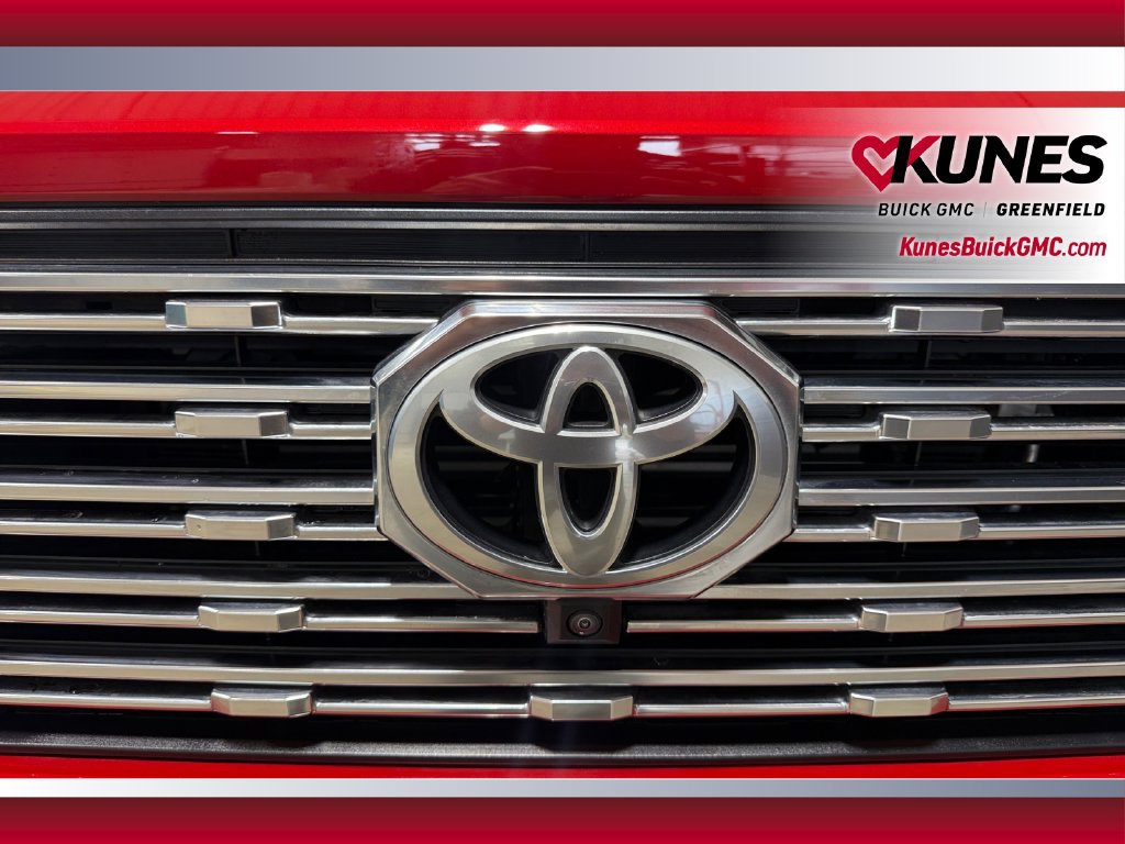 Used 2024 Toyota Tacoma Limited w/ Limited Package (LT) AWD/4WD image 41