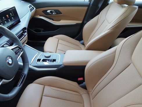Certified 2025 BMW 330i Sedan RWD image 11