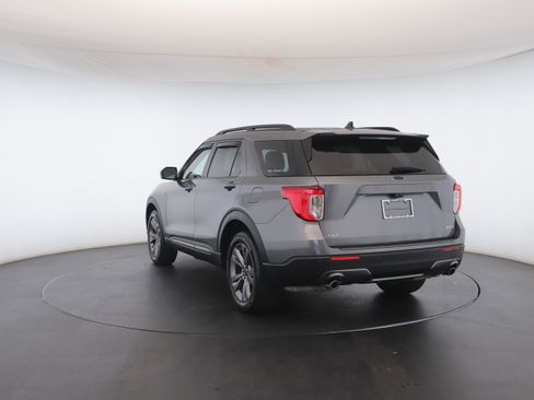 Used 2021 Ford Explorer XLT w/ Equipment Group 202A image 24