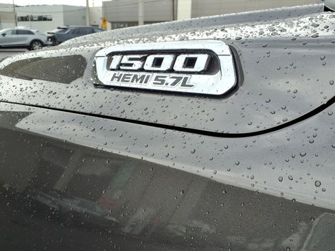 Used 2020 RAM 1500 Laramie AWD/4WD image 7