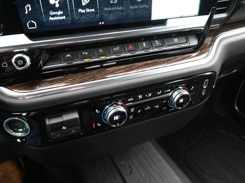 New 2026 GMC Sierra 1500 SLE AWD/4WD image 14