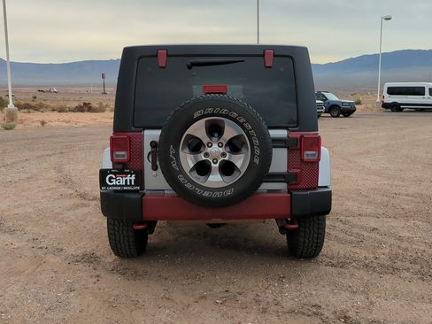 Used 2018 Jeep Wrangler Unlimited Sahara image 5