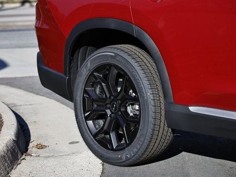 New 2025 Honda Pilot Touring image 16