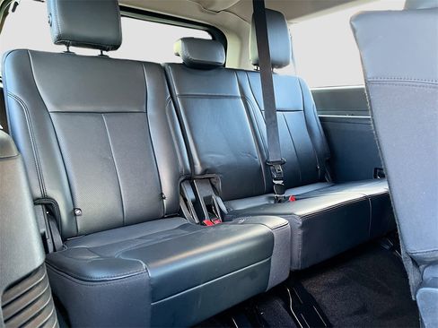 Used 2023 Ford Expedition Max XLT image 26