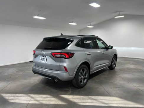 Used 2024 Ford Escape ST-Line w/ Equipment Group 301A image 9